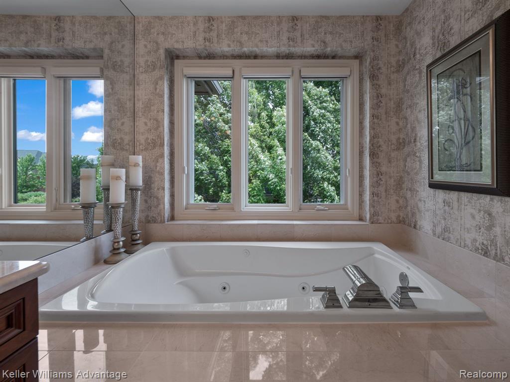18328 Clairmont Circle E, Northville, MI 48168 — Photo 31