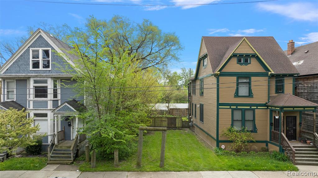 7922 Saint Paul Street, Detroit, MI 48214 — front exterior