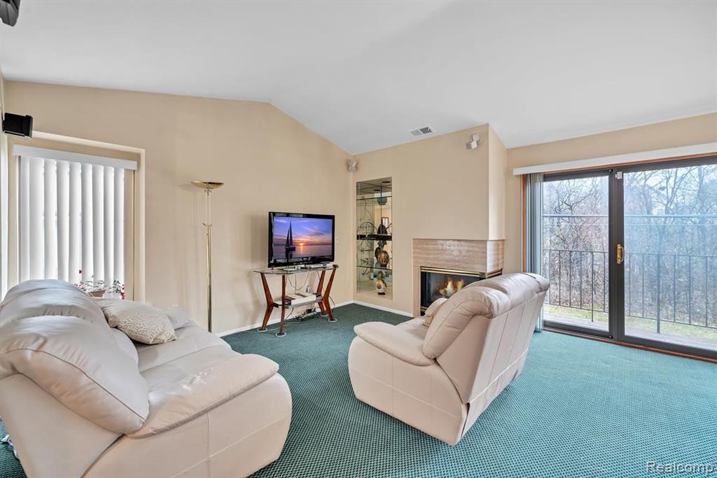 27450 EVERGREEN Road, Lathrup Village, MI 48076 — Photo 2