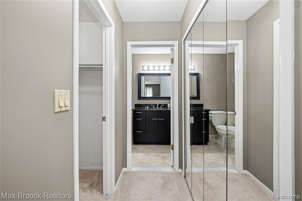 29664 Pine Ridge Circle, Farmington Hills, MI 48331 — Photo 19