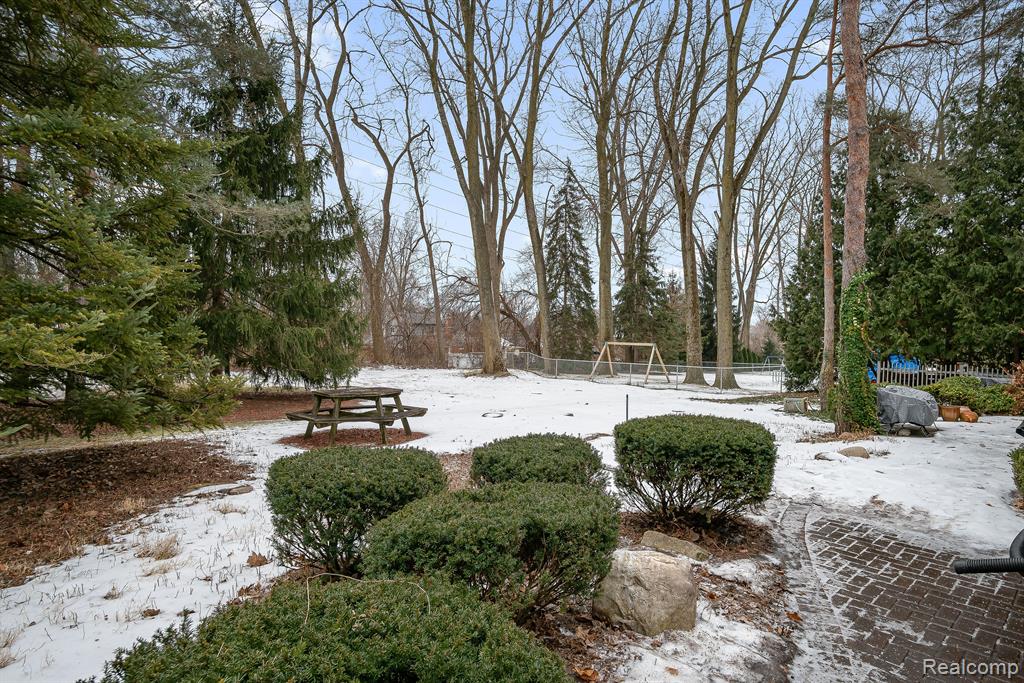 53800 WOODBRIDGE Drive, Shelby Twp, MI 48316 — Photo 23