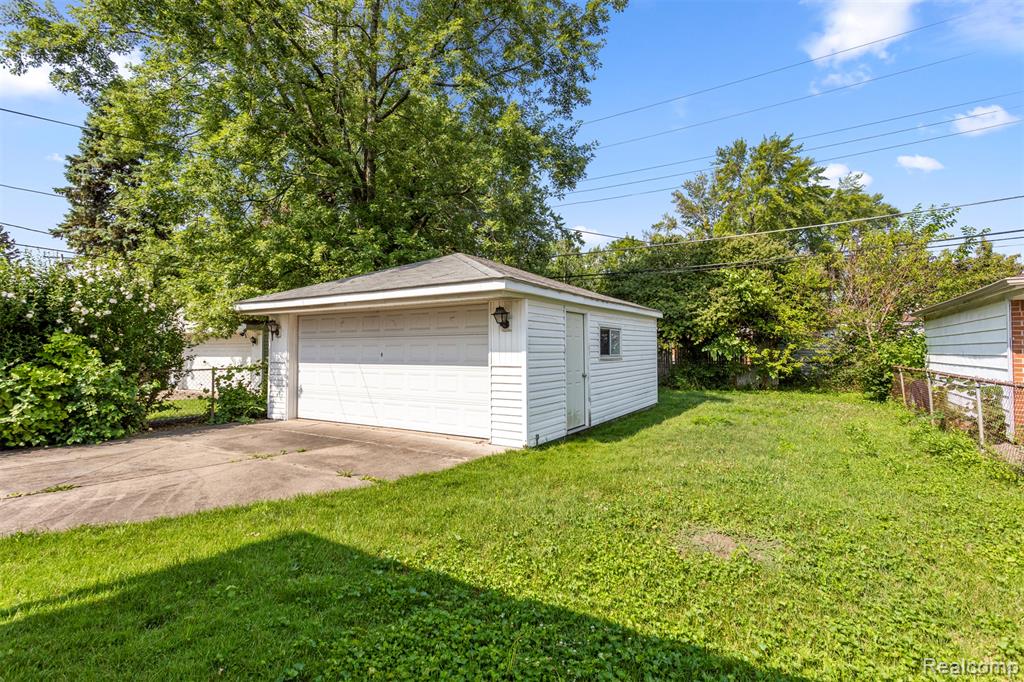 6547 Colonial Street, Dearborn Heights, MI 48127 — Photo 32