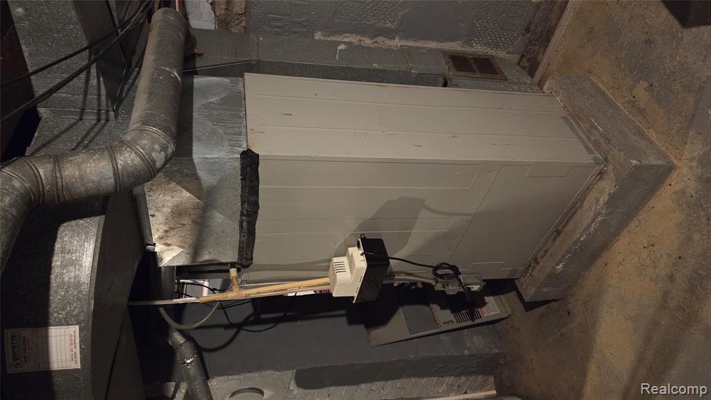 838 Clinton Street, Flint, MI 48507 — Photo 16