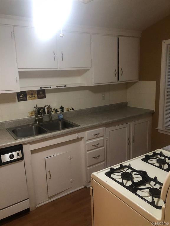 5027 WOODWARD Street, Wayne, MI 48184 — Photo 5