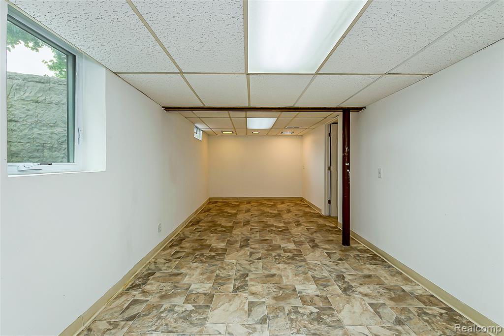 449 Burton Court, Ypsilanti, MI 48197 — Photo 48