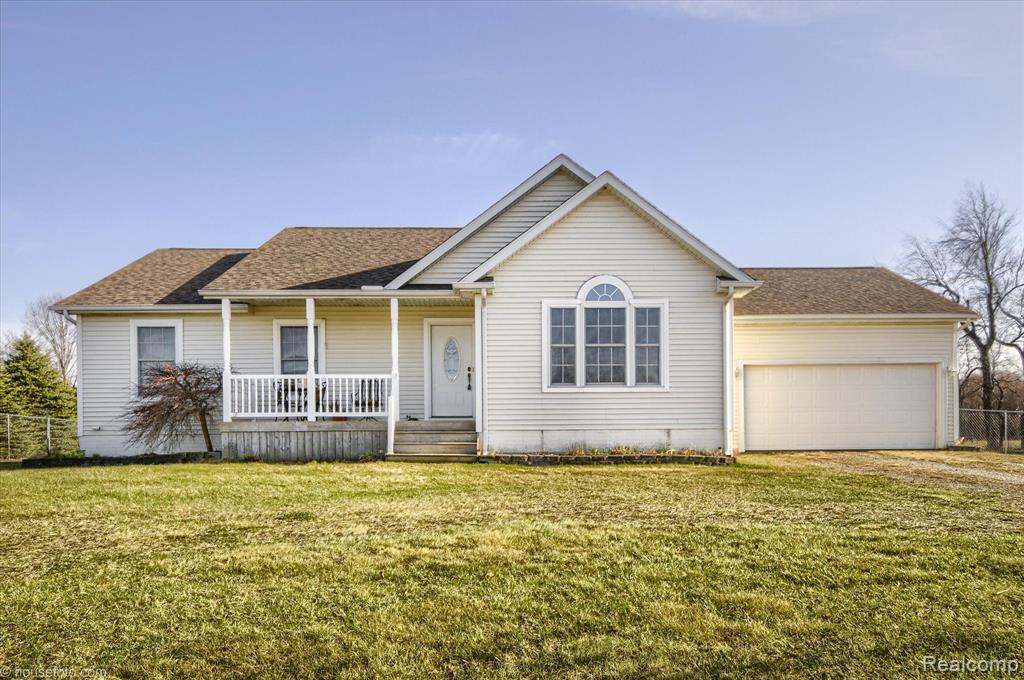 5732 COBBLESTONE Drive, North Branch, MI 48461 — front exterior