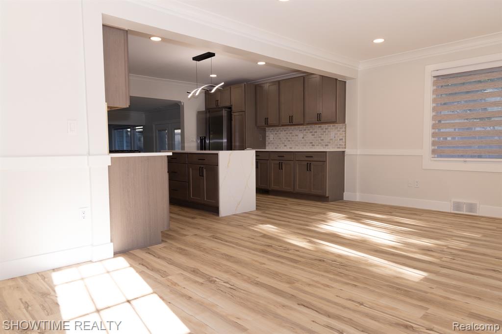 45626 Wakefield Street, Shelby Twp, MI 48317 — Photo 8
