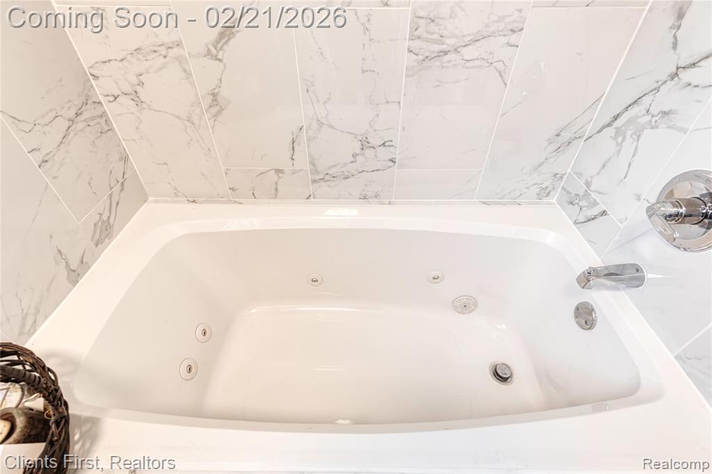 8655 Rushview Drive, Pinckney, MI 48169 — Photo 33