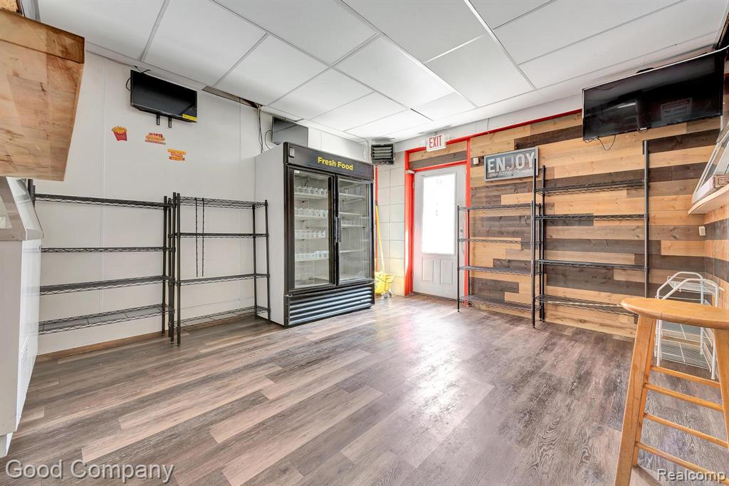 7631 E Warren Avenue, Detroit, MI 48214 — Photo 5