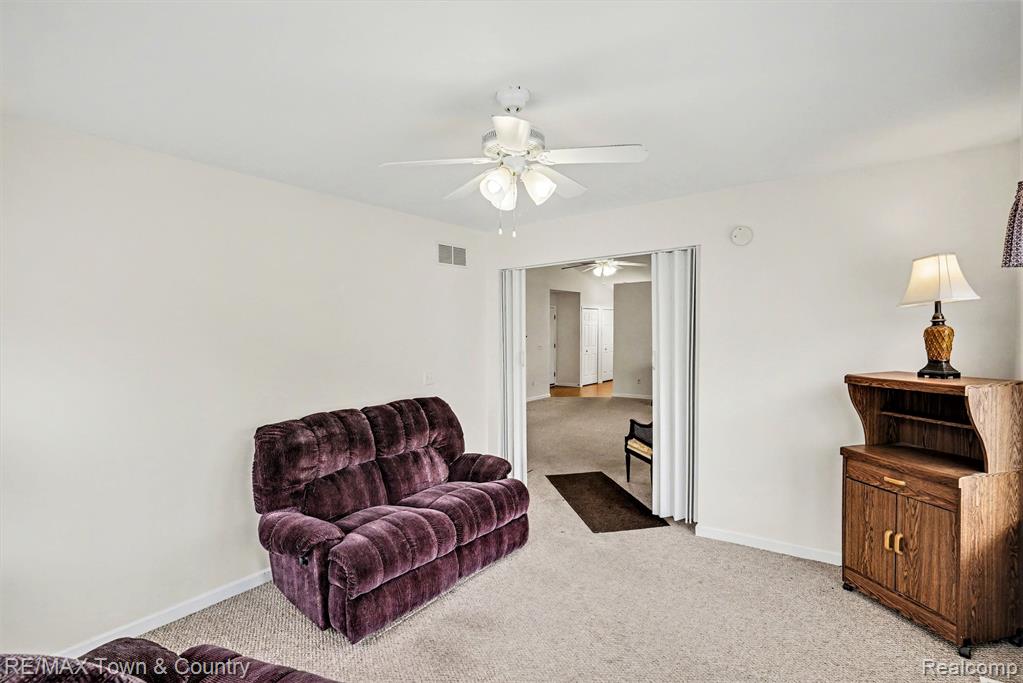 6462 Royal Club Drive, Flushing, MI 48433 — Photo 9