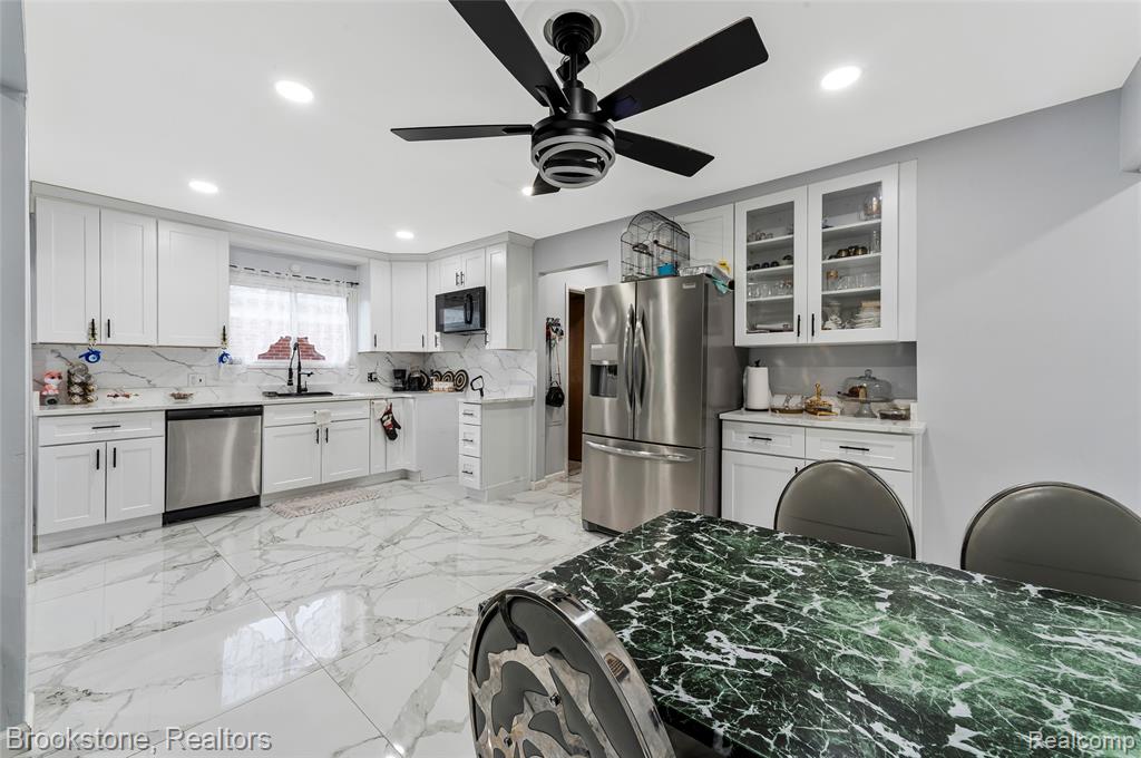 11828 Robinwood Boulevard, Warren, MI 48093 — Photo 10