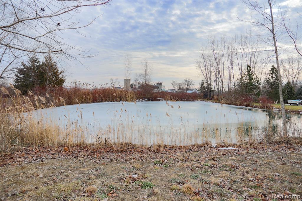 7058 OLDE FARM Trail, Almont, MI 48003 — Photo 13