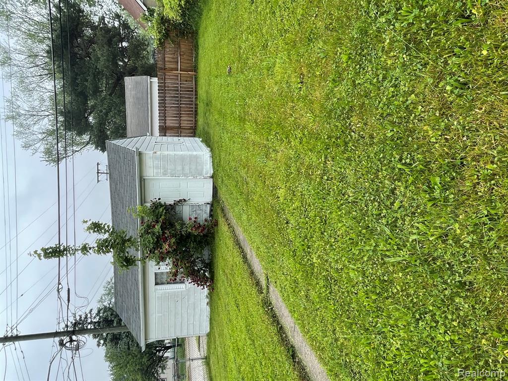 8203 Paige Avenue, Warren, MI 48089 — Photo 5