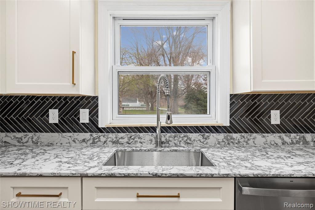 30430 Park Street, Roseville, MI 48066 — Photo 29