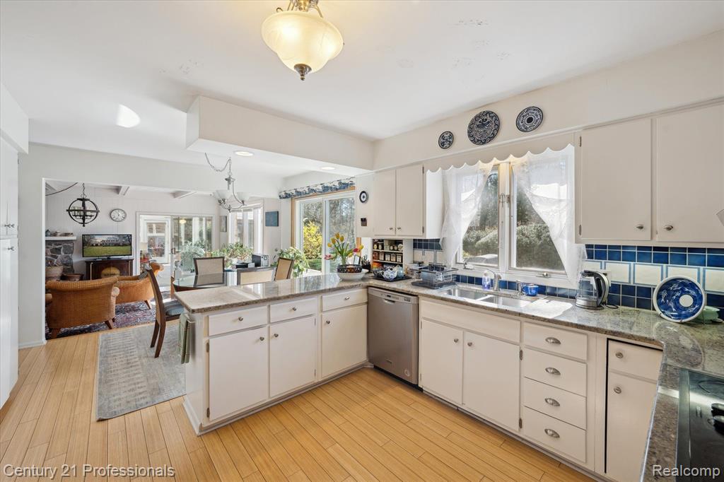 4538 COMANCHE Drive, Okemos, MI 48864 — Photo 10