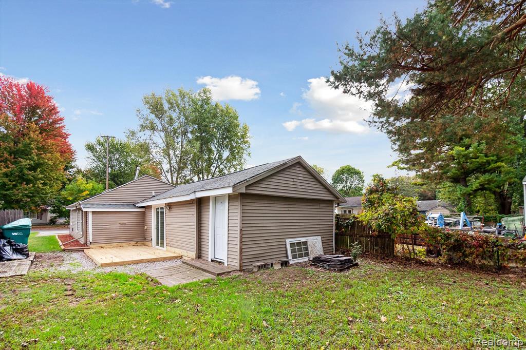 986 Pine Road, Bay City, MI 48706 — Photo 22