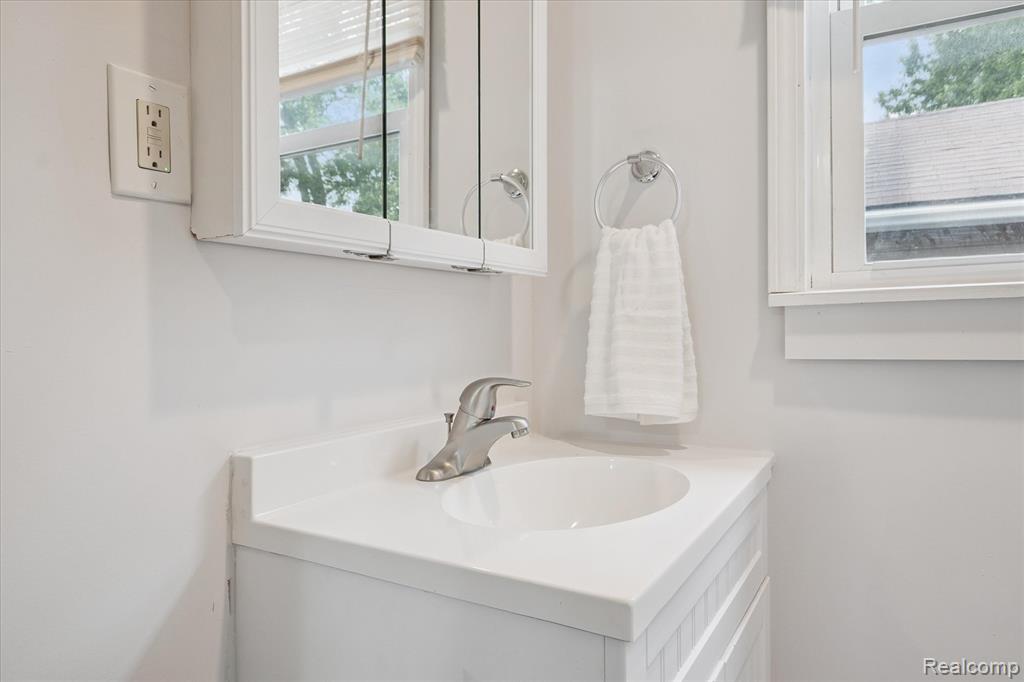 8240 Westpoint Street, Taylor, MI 48180 — Photo 31