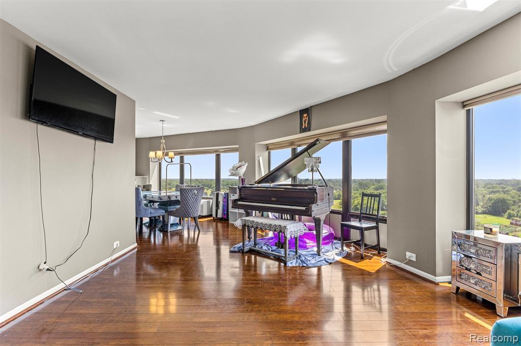 5000 Town Center, 1503, Southfield, MI 48075 — Photo 11
