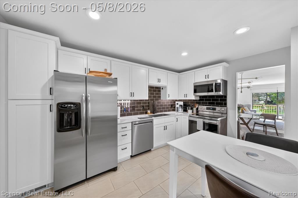 537 Tennyson, Rochester Hills, MI 48307 — Photo 15