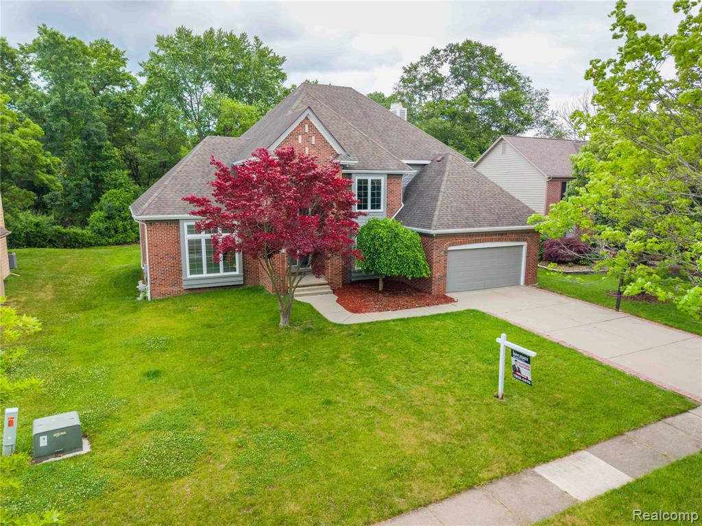 7386 Woodlore Drive, West Bloomfield, MI 48323 — Photo 55
