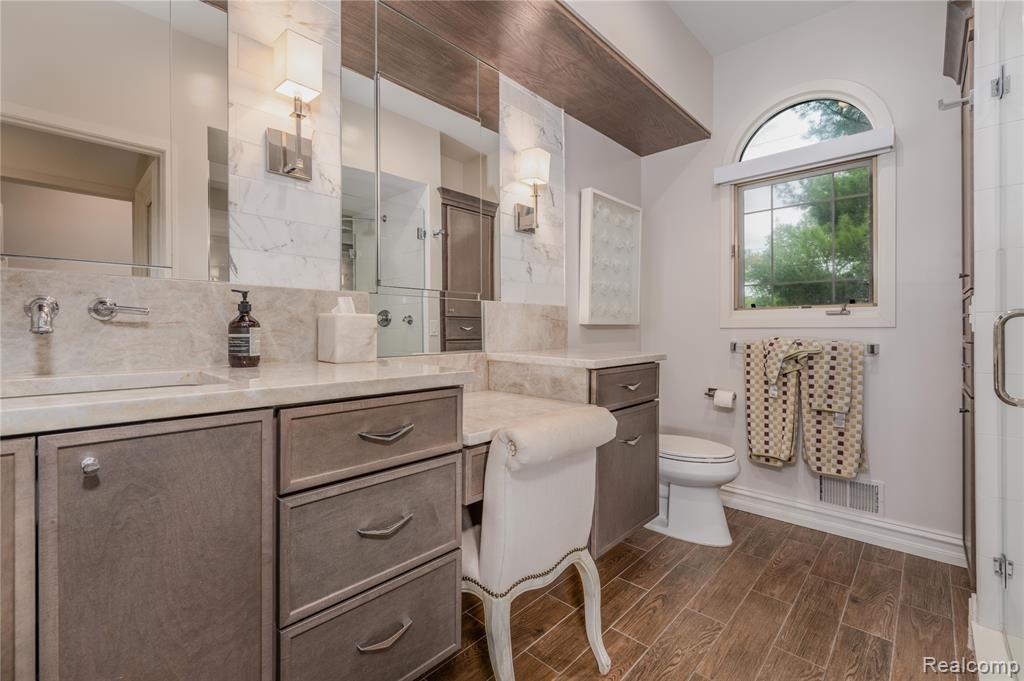 4054 Cranbrook Court, Bloomfield Hills, MI 48301 — Photo 22