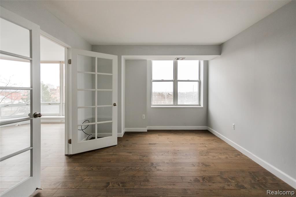 250 E Harbortown Drive, 508, Detroit, MI 48207 — Photo 13