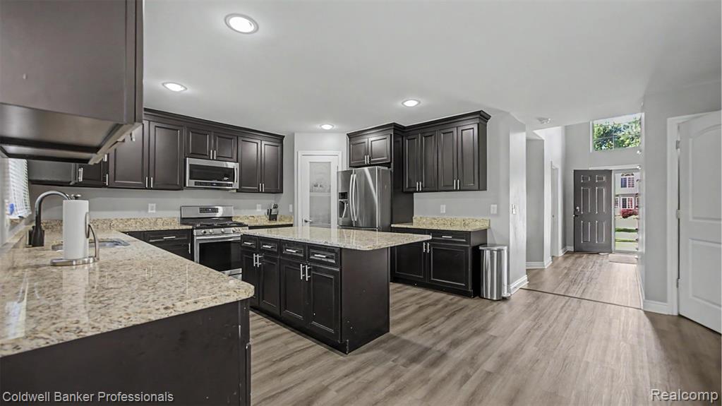22262 Brywood Court, Clinton Twp, MI 48036 — Photo 13