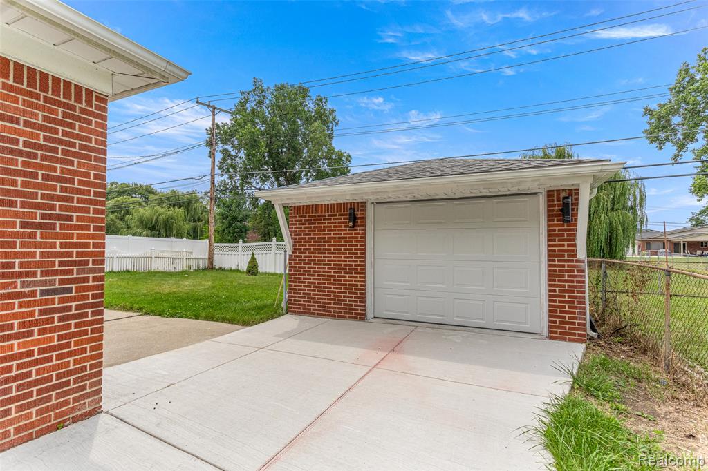 6981 Amboy Street, Dearborn Heights, MI 48127 — Photo 20