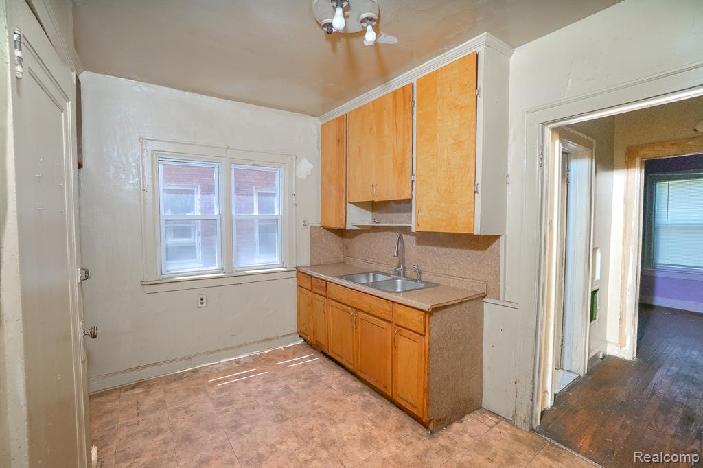 15859 Cloverlawn Street, Detroit, MI 48238 — Photo 10