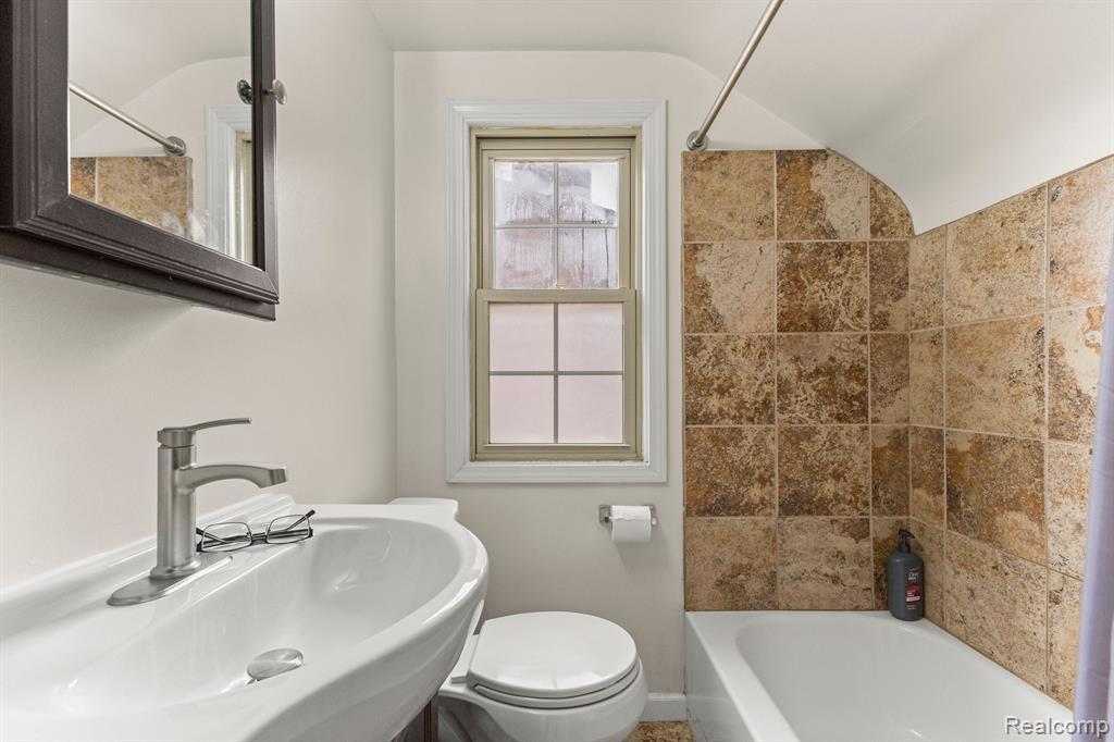 941 N MILDRED Street, Dearborn, MI 48128 — Photo 24