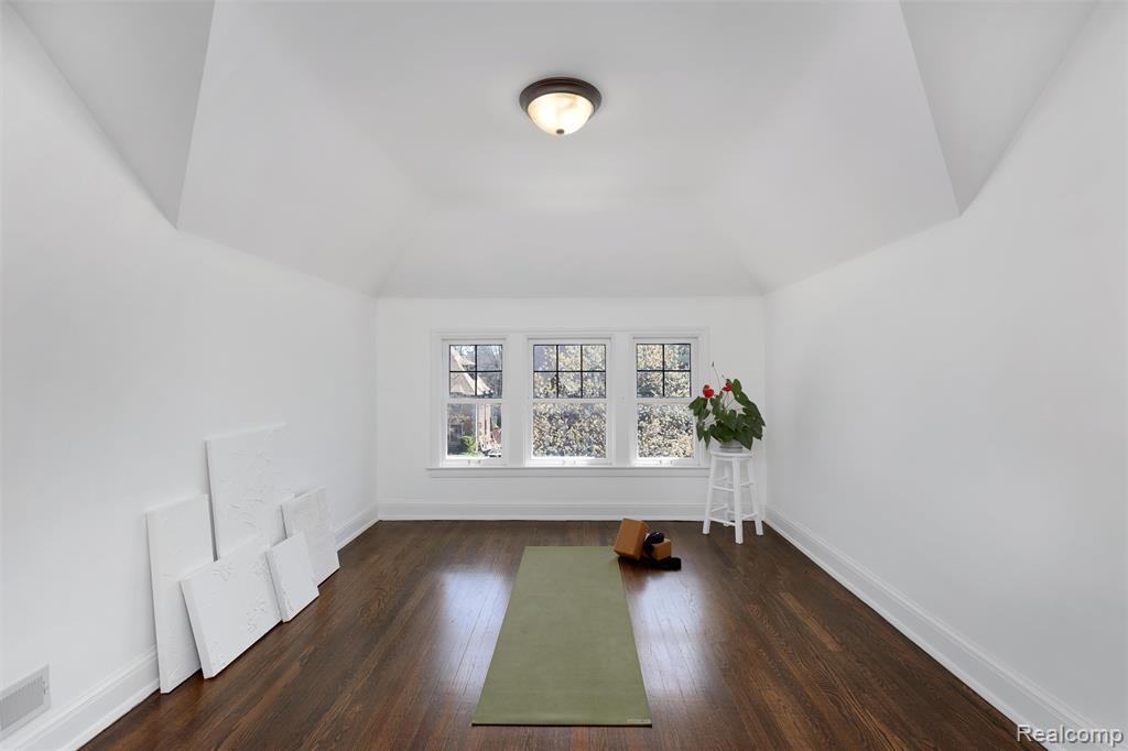 18221 Muirland Rd, Detroit, MI 48221 — Photo 27