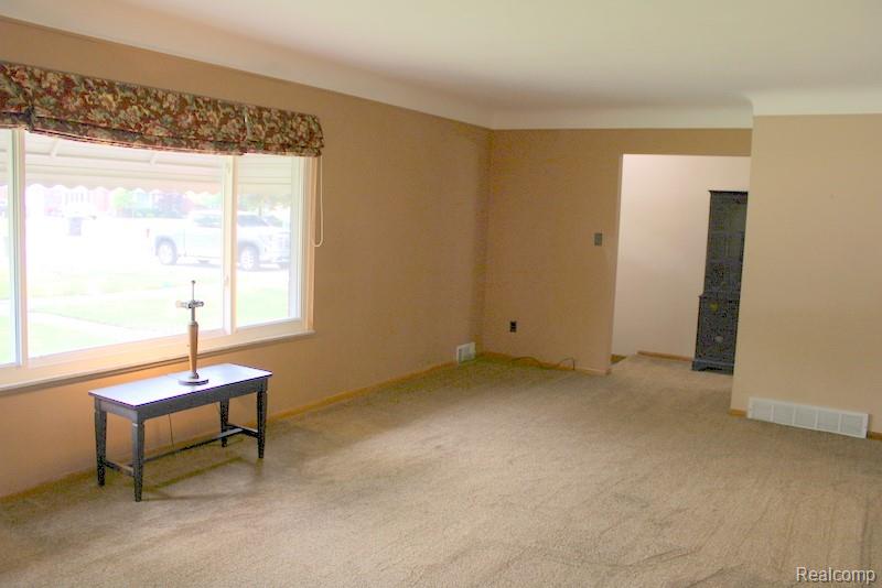 9396 Allen Road, Allen Park, MI 48101 — Photo 14