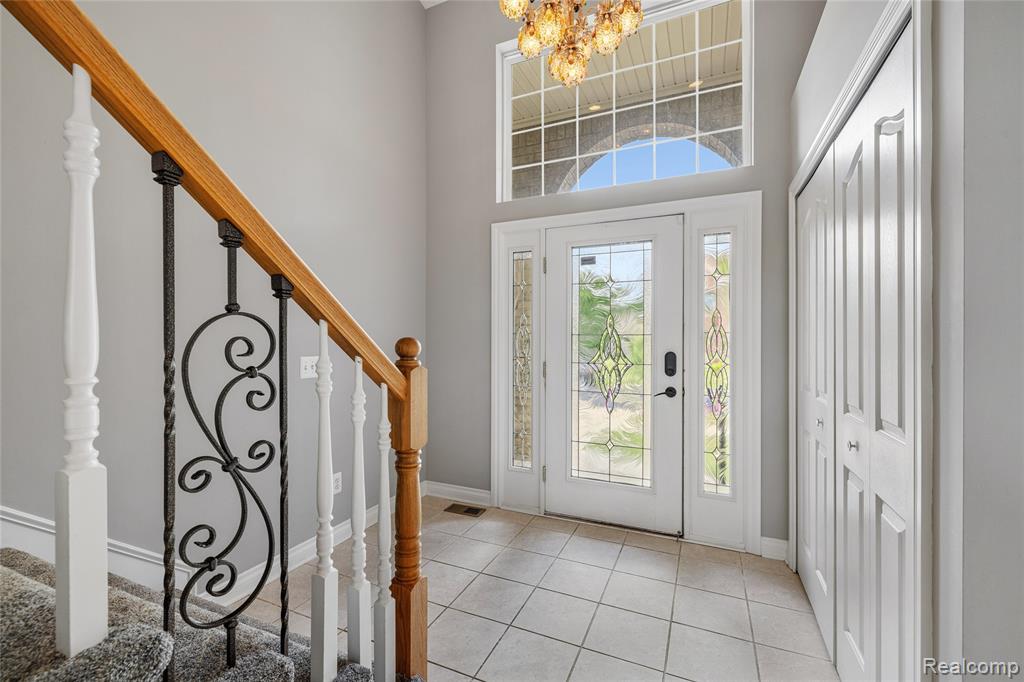 20798 Oak Ridge Drive, Clinton Twp, MI 48036 — Photo 4