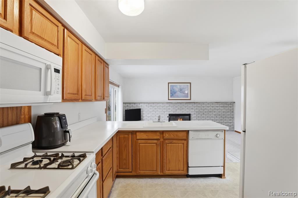34956 Michele Drive, Romulus, MI 48174 — Photo 17
