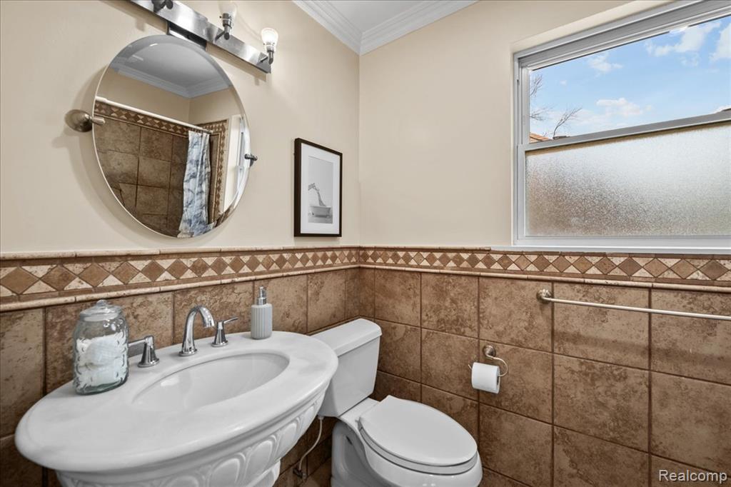 4323 Kensington Avenue, Detroit, MI 48224 — Photo 34