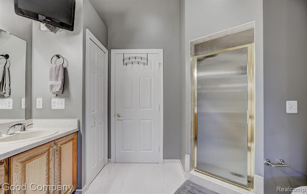 55195 WHITNEY Drive, Shelby Twp, MI 48315 — Photo 37