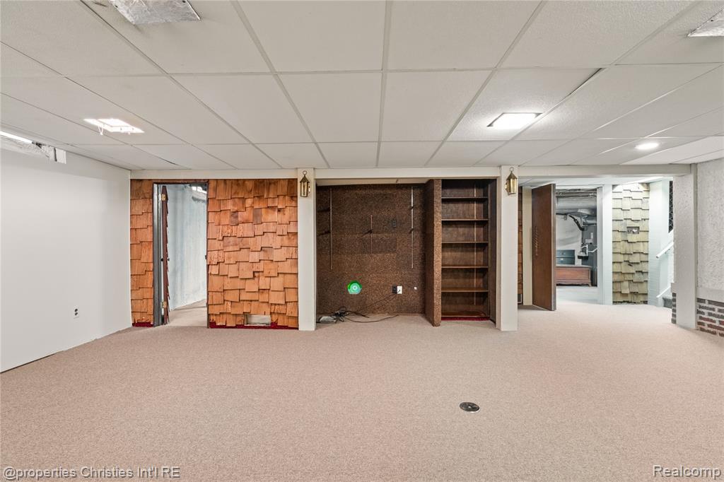 7479 Carrousel Boulevard, Westland, MI — Photo 33