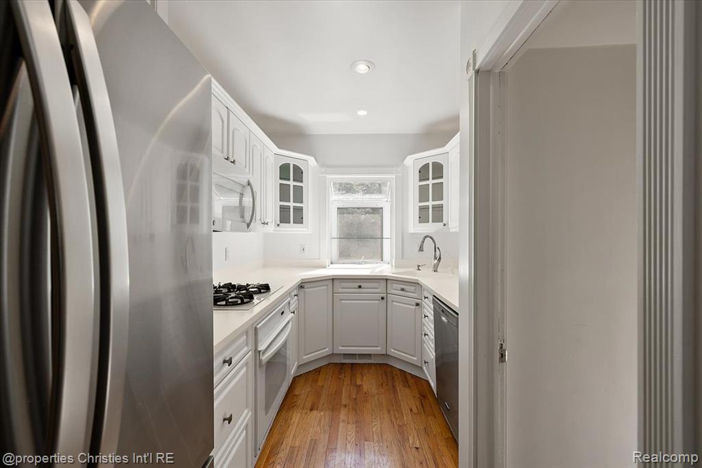 524 Oakland Avenue, Birmingham, MI 48009 — Photo 16