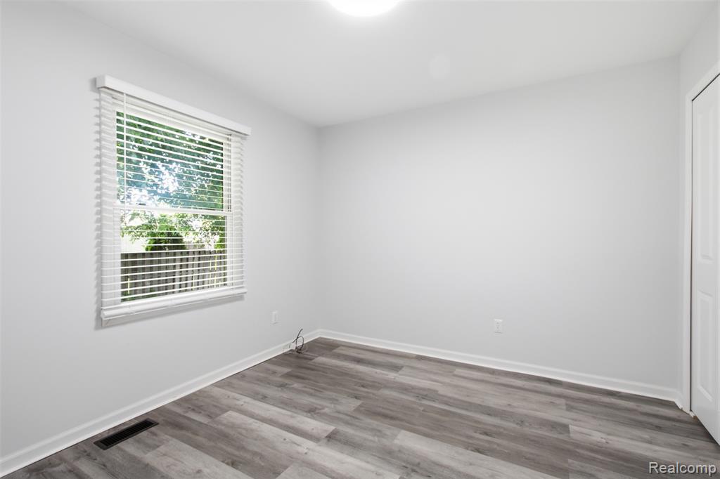 41837 King Edward Court, Clinton Twp, MI 48038 — Photo 15