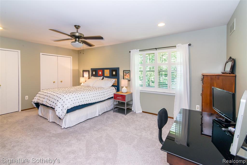 576 Ten Point Drive, Rochester Hills, MI 48309 — Photo 27