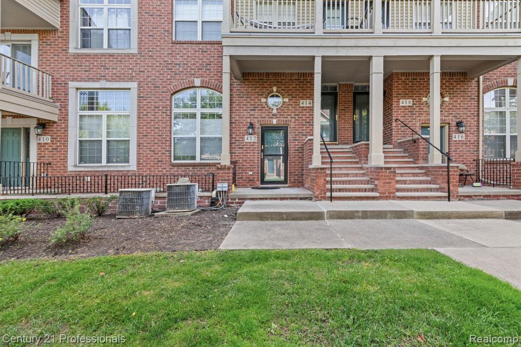 412 Boardwalk Drive, Walled Lake, MI 48390 — Photo 6