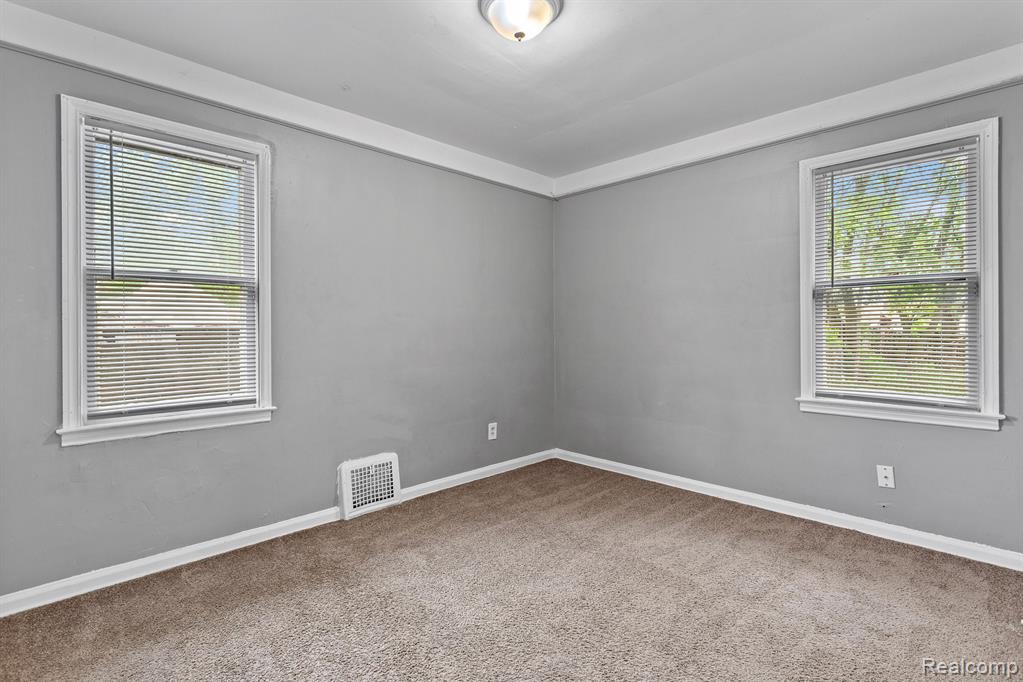 7344 WESTWOOD Street, Detroit, MI 48228 — Photo 10