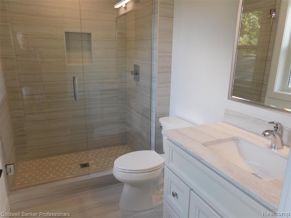 4247 Hampton Boulevard, Royal Oak, MI 48073 — Photo 44