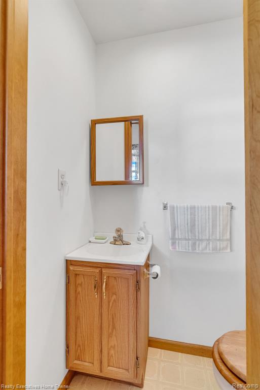 4602 Meadowlawn Drive, Fort Gratiot, MI 48059 — Photo 32