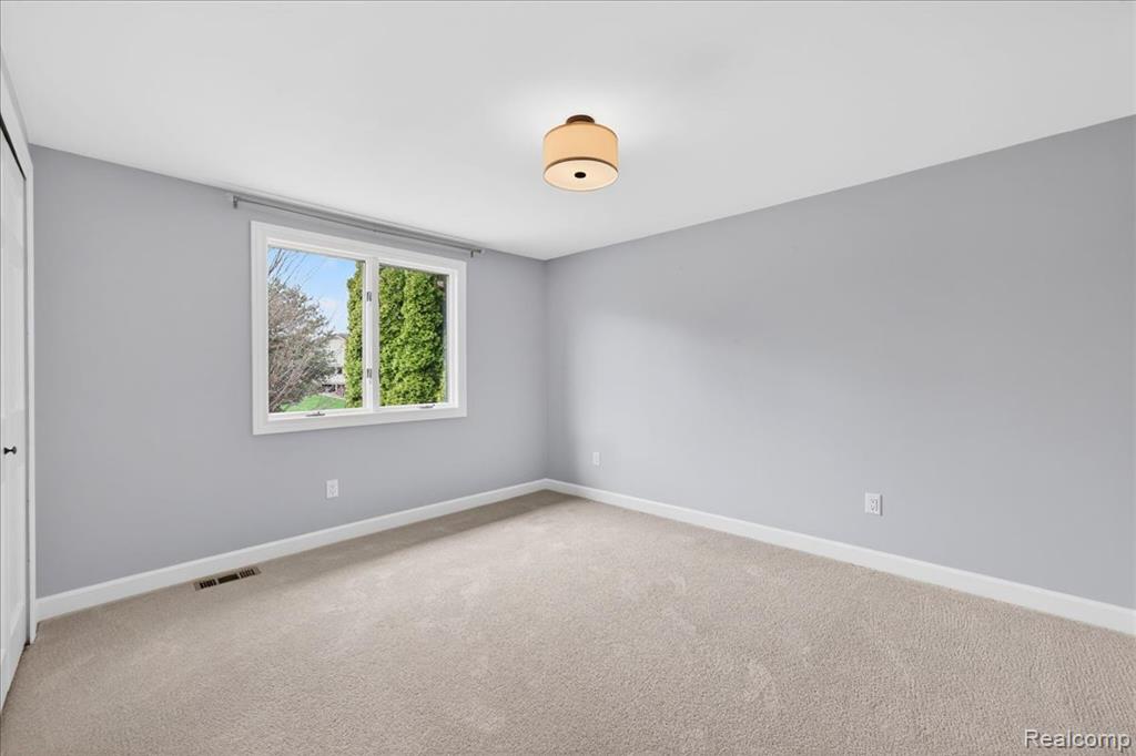6595 Deer Ridge Drive, Clarkston, MI 48348 — Photo 20