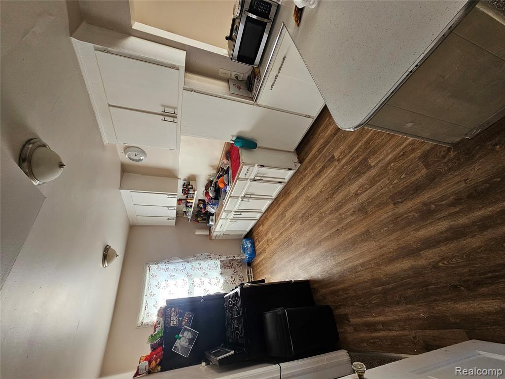 20644 McCormick Street, Detroit, MI 48224 — Photo 8