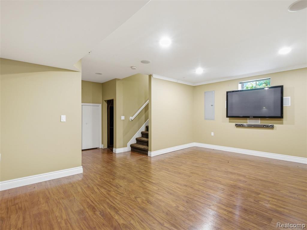 3875 Andover Avenue, Auburn Hills, MI 48326 — Photo 29