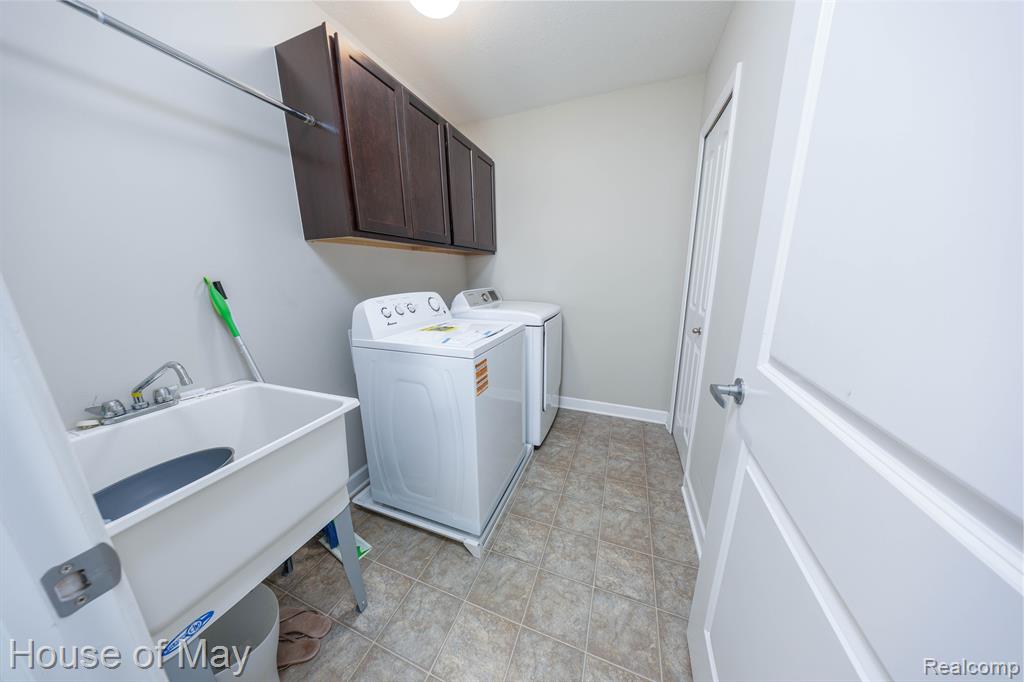 5312 VINEYARD Street, Commerce Twp, MI 48382 — Photo 17