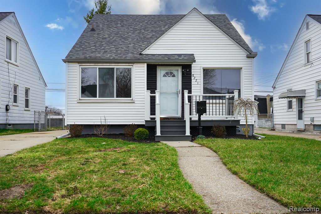 8221 Coolidge, Center Line, MI 48015 — Photo 2