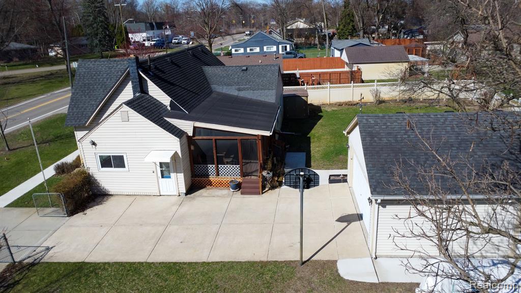 9180 COOLEY LAKE Road, White Lake, MI — Photo 4